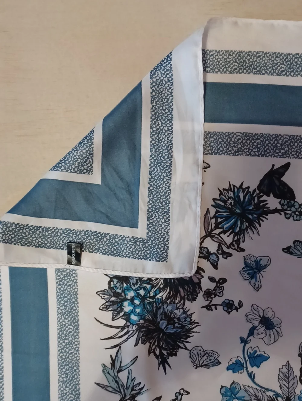 Floral and Butterfly Print Satin Square Scarf Blue White Cottagecore Boho 27×27
